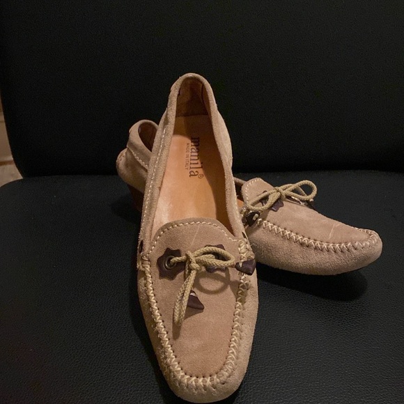 Manila Square Toe, Ridged Rubber Sole, Suede, Metal Eyelets. Made in Italy. NWOT - Picture 4 of 6